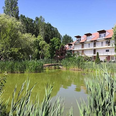 Cserke-Thermál Apartman Cserkeszolo Exterior foto